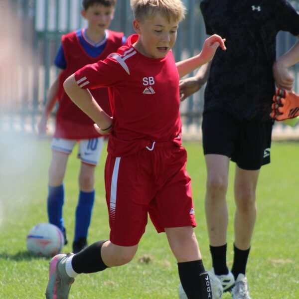 jcss-players-training-red-bibs-01