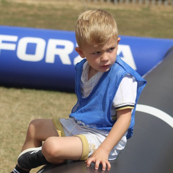 jcss-young-player-blue-bib-01